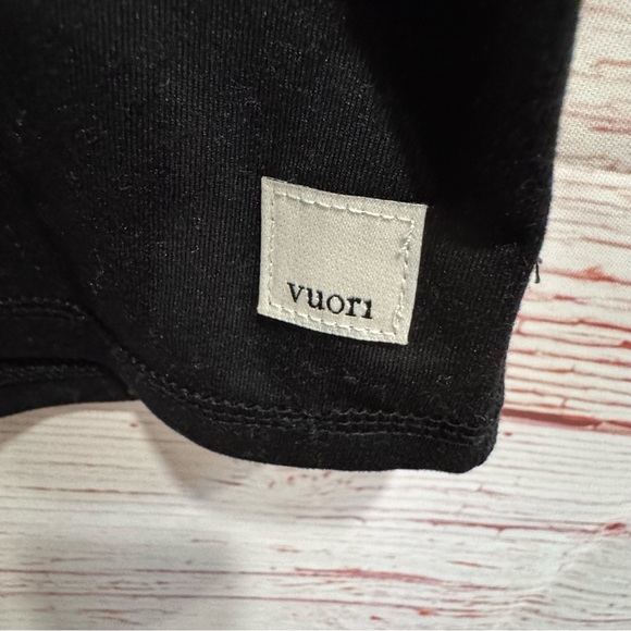 Vuori Lux Racerback Tank in Black Sz S - Picture 3 of 6
